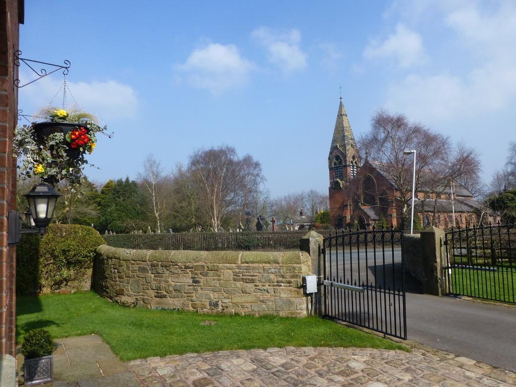 Manor House Farm Bed & Breakfast Rufford Exterior photo